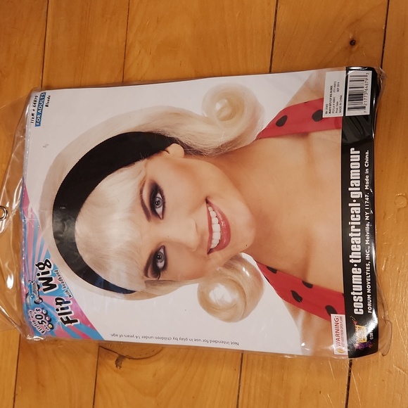 Cute curly wig - Picture 1 of 5